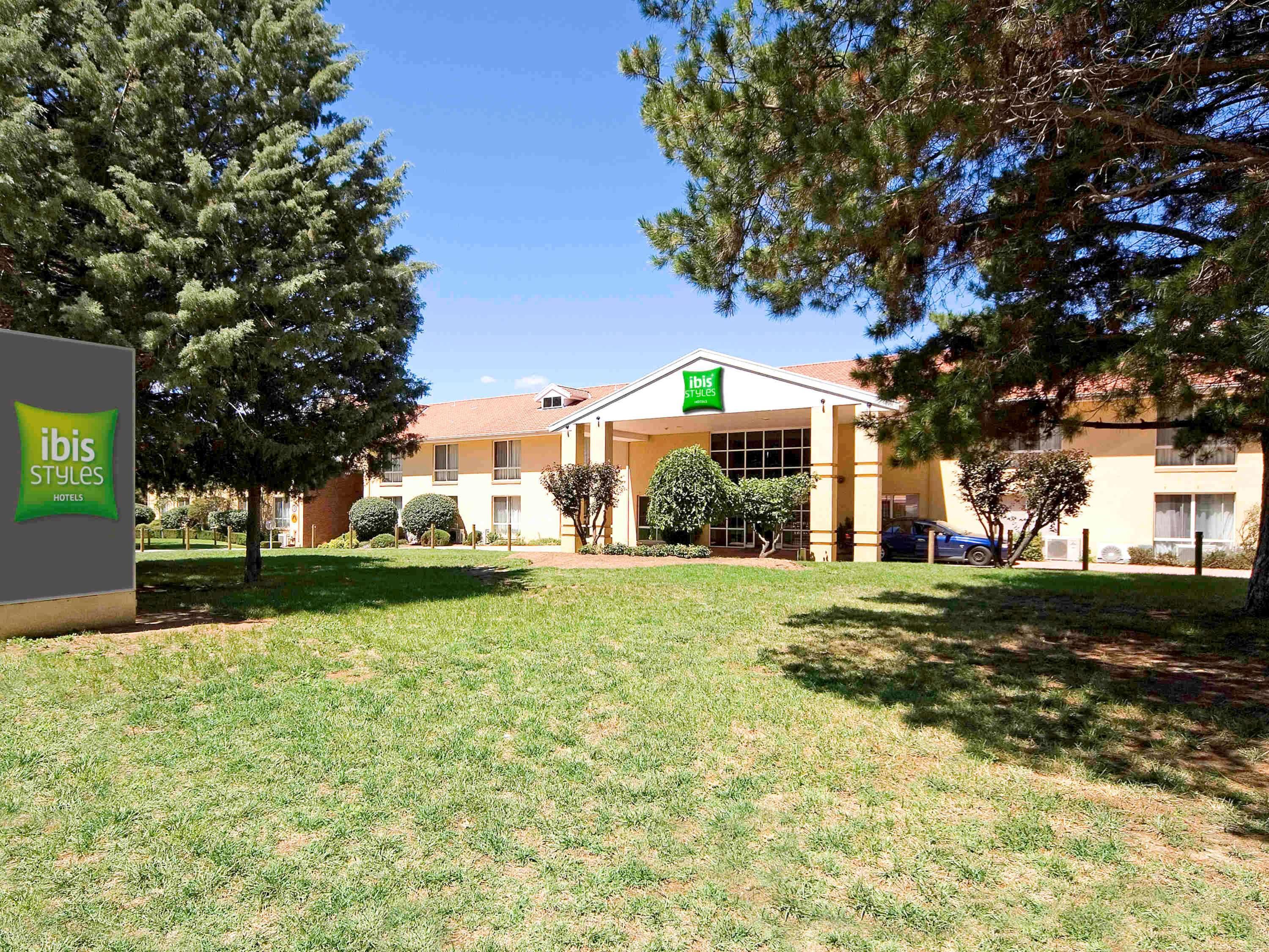 Ibis Styles Camberra Exterior foto