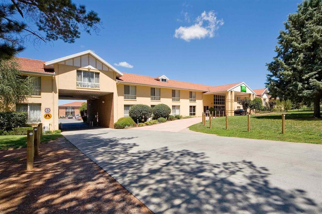 Ibis Styles Camberra Exterior foto